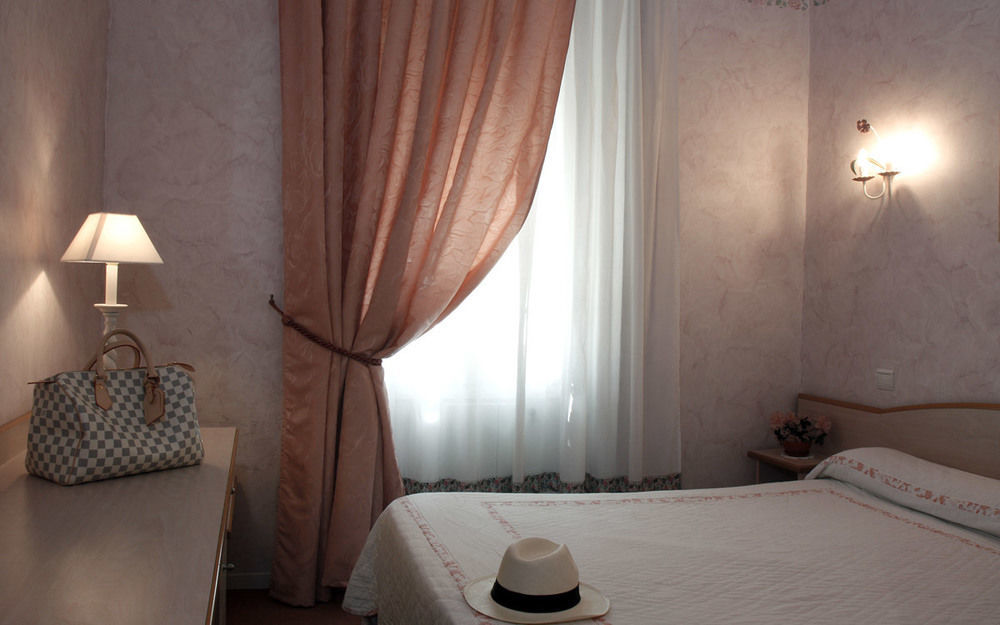 Paris Rome Hotel Menton Eksteriør billede