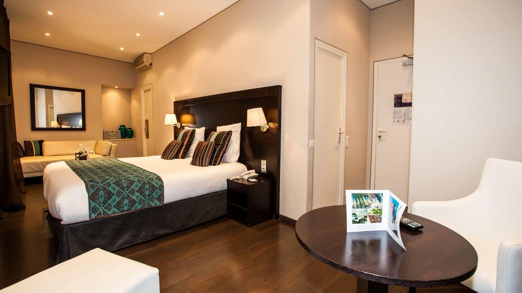 Paris Rome Hotel Menton Eksteriør billede