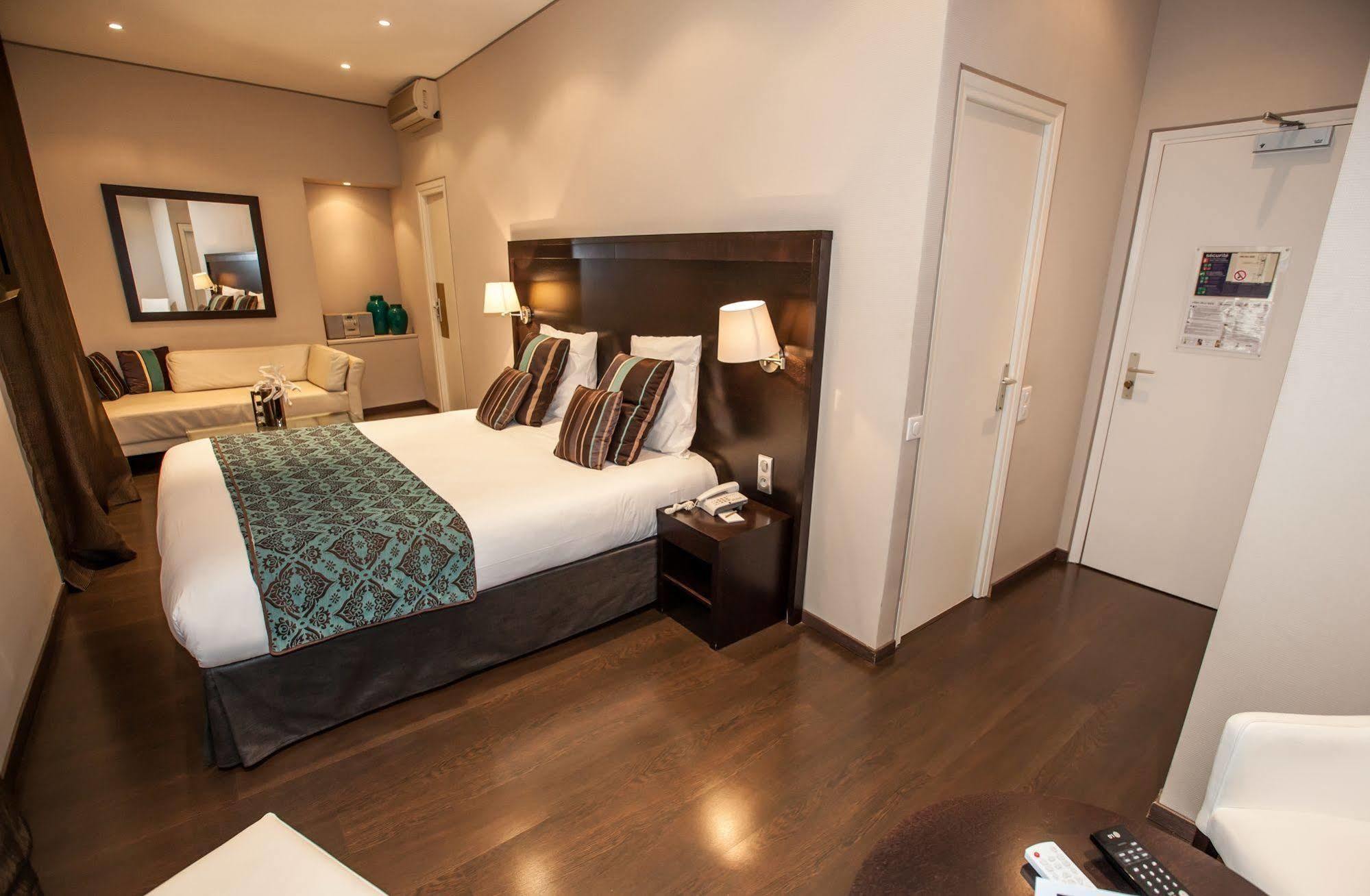 Paris Rome Hotel Menton Eksteriør billede
